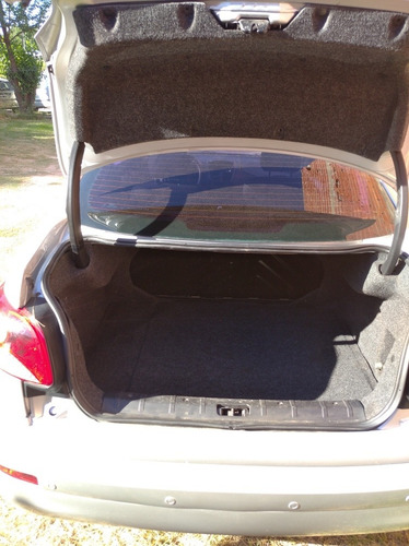 Peugeot 207 1.4 Sedan Hdi Xr