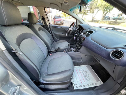 Imagem 12 de 14 de Fiat Punto Attractive