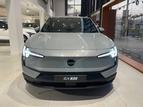 Volvo EX30 51 KW ELÉTRICO CORE
