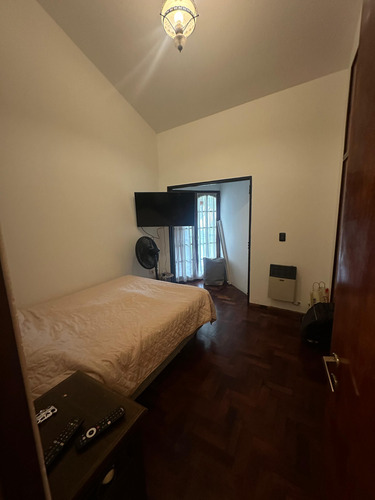 Casa Venta Arguello Amplia 3 Dormitorios Patio Enorme Pileta
