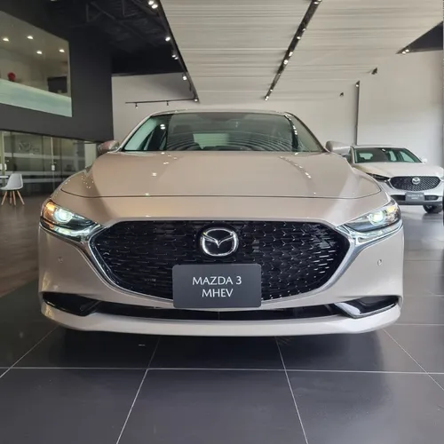 Mazda 3 Sdn Touring At Mhev // Kra 30 // Mcc
