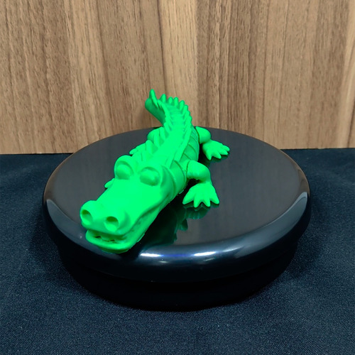 Jacaré Articulado Em Impressão 3d Para Decoração E Brinquedo
