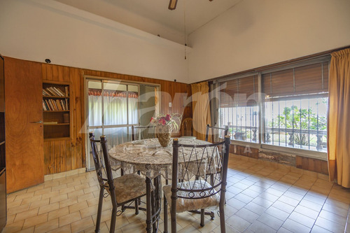 Casa En Venta En Remedios De Escalada