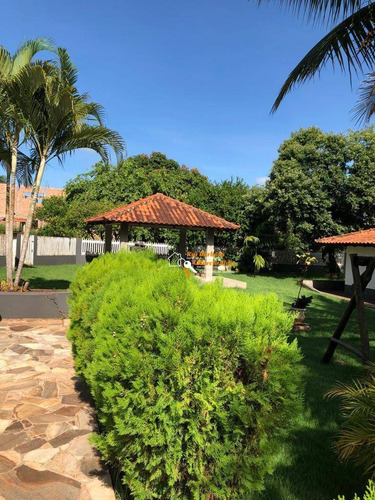 Chácara Estância Favoretto Com 3 Dormitórios Sendo 1 Suíte - Ch0004