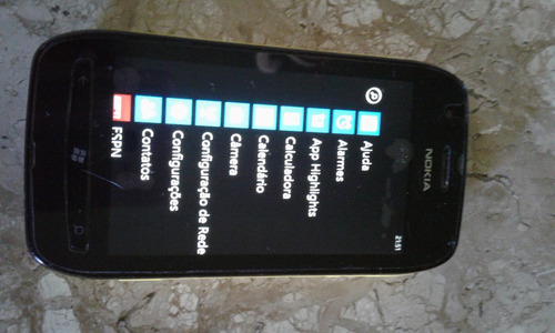 Celular Nokia Lumia 710
