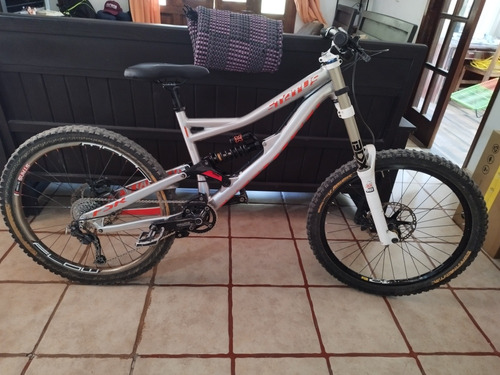 Specialized Status 1 2015 