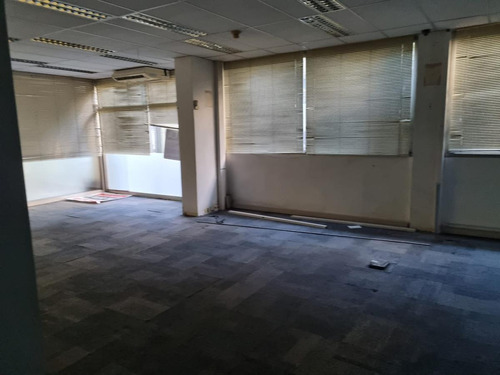 Imagen 3 de 16 de Oficina - Misiones Y Cerrito, 357 M2 , Planta Entrepiso Sótano Llanos !!