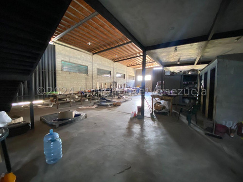 Alquiler Galpón En Zona Industrial I Con 2000 M2 De Terreno Barquisimeto ~~ Mehilyn Perez ~~
