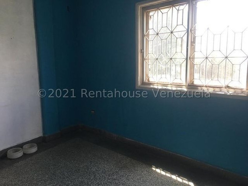 Imagen 23 de 30 de Venta De Edificio En Los Rosales / Gc 23-3556