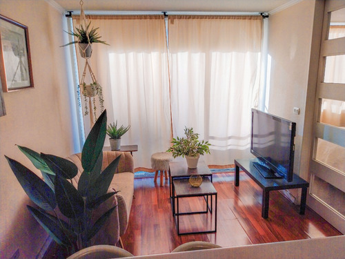 Una Habitacion Con Y Sin Estacionamiento