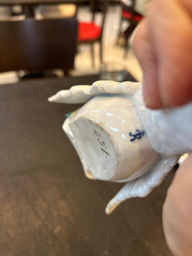 Precioso Par De Aquamaniles En Porcelana Europea Con Sello (Usado)
