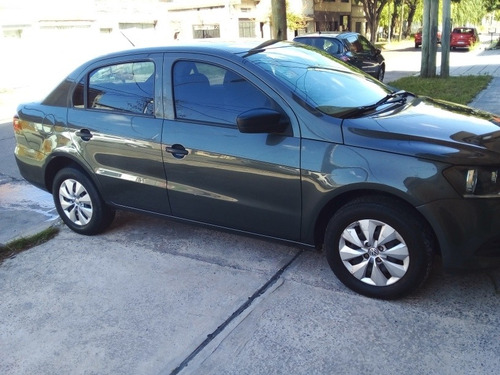Volkswagen Voyage 1.6 Comfortline 101cv 2014