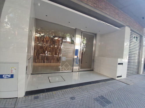 Venta De Departamento 3 Dormitorios Patio, Balcón Y Cochera