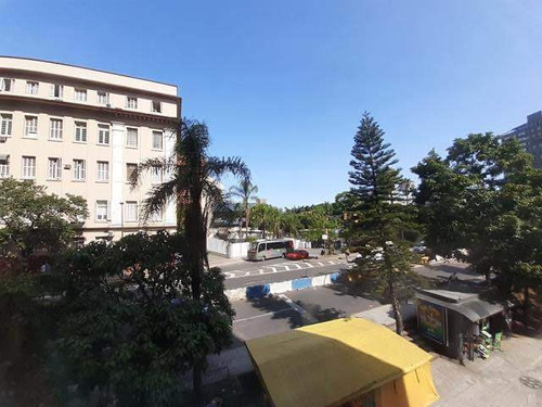 Imagem 3 de 9 de Sala Comercial Para Alugar Na Rua General Vitorino, Centro Histórico, Porto Alegre - Rs - Liv-5009