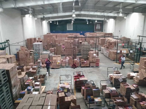 Imagen 4 de 8 de 1600m2 Bodega, Mas 700 De Patio, 1000m2 Oficinas Trailer Ok.
