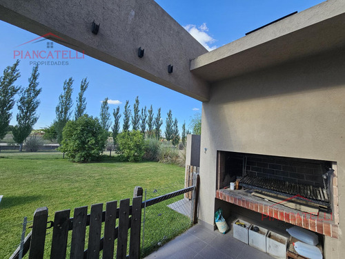 Venta Y Alquiler De Casa En Terravista Con 3 Habitaciones
