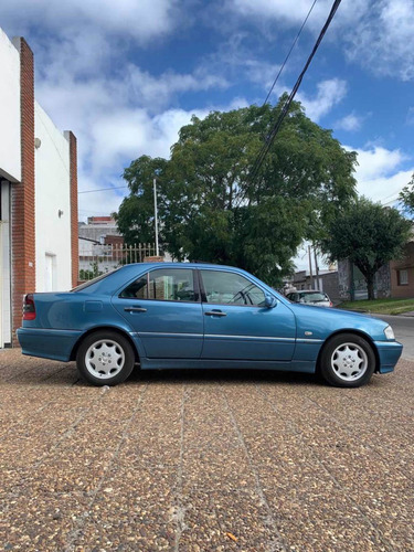 Imagen 2 de 20 de Mercedes-benz 220 204000