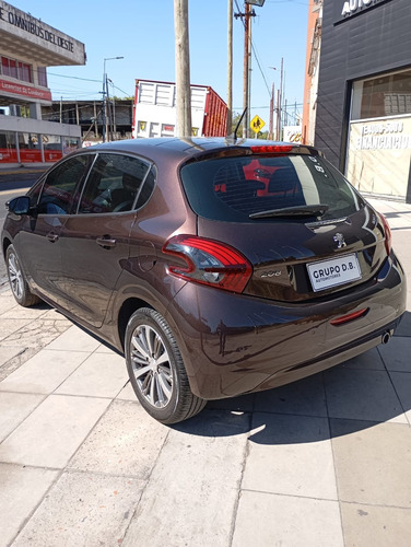 Peugeot 208 1.6 Feline Tiptronic