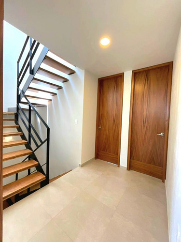 Imagen 7 de 16 de Venta De Casa Capital Norte Pontevedra Con Rof Garden