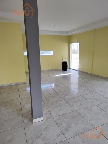 Chacra Con Casa A Estrenar, Galpon Y Pileta - Sobre Ruta 65 -