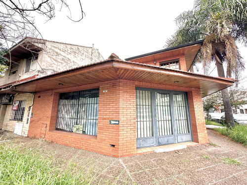 Casa Con Local En Venta De 5 Ambientes En Quilmes Oeste