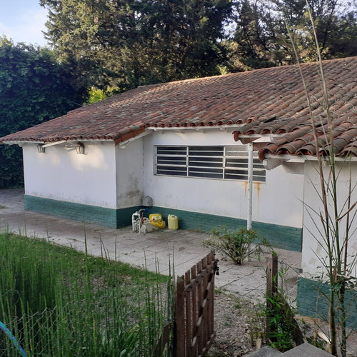 Casa En Venta En Villa Elisa Con Gran Parque