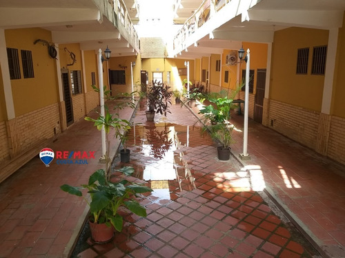 Se Vende Apartamento Acogedor, Excelente Ubicacion, En Tucacas, Residencia Los Mangles.