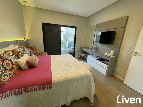 Imagem 22 de 30 de Casa Maravilhosa Com 4 Suítes, Área Gourmet, Piscina E 2 Vagas No Urbanova - So0736