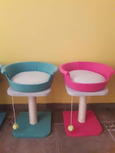 Imagen 7 de 9 de Rascador Para Gatos Com Cama Y Juguete.