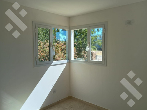 En Venta, Casa En B° Privado, Paraíso Del Limay, Plottier