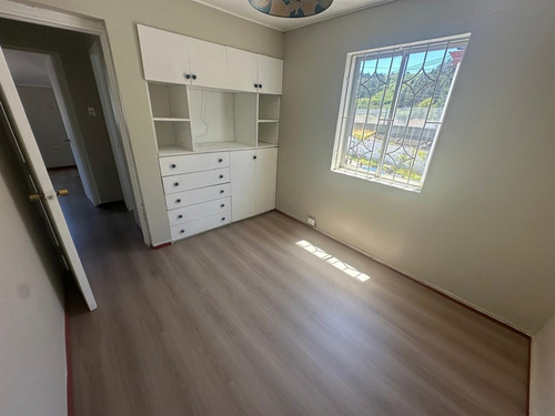 Casa En Venta De 4 Dorm. 3 Baños En Concepción