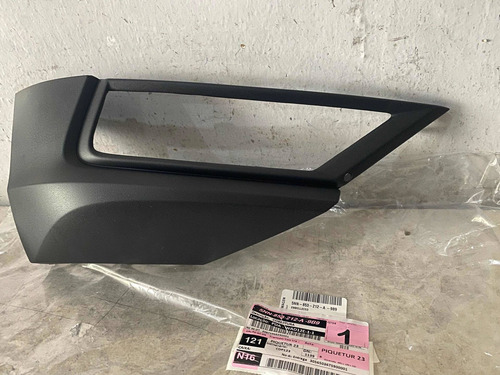 Imagem 2 de 5 de Moldura Farol Milha Vw Tiguan 2018 2019 2020 Novo Original D