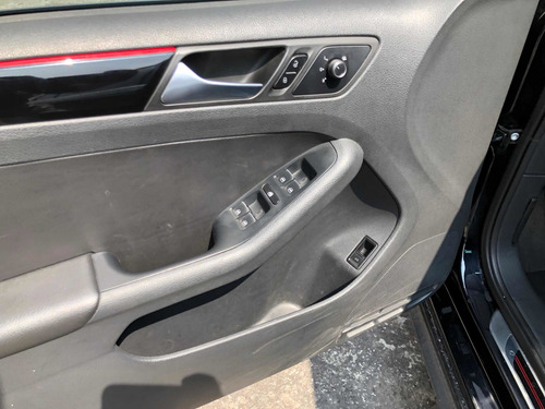 Imagen 11 de 15 de Volkswagen Jetta 2.0 Gli Dsg 2016