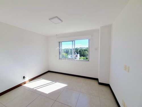 Imagen 17 de 30 de Venta De Apartamento Penthouse Dúplex De 4 Dormitorios Y 6 Baños En Suite, Frente Al Mar En Punta Del Este.
