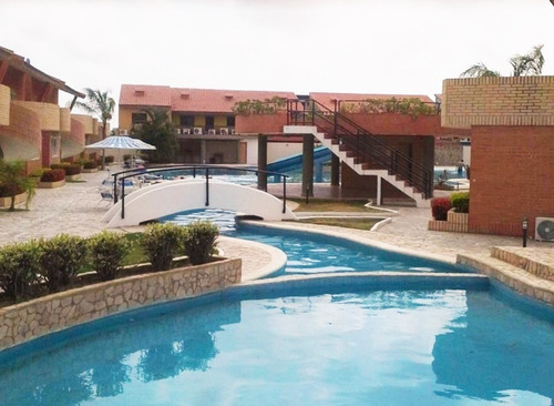 Townhouse En Conj. Residencial Los Roques Ciudad Flamingo Gm