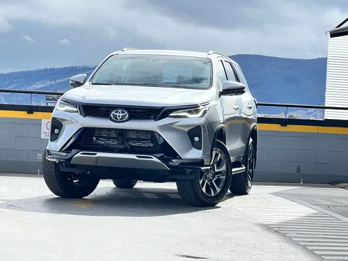 Toyota Fortuner 2.8 Diesel Srv 4X4 At