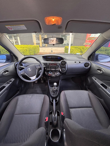 Toyota Etios 1.5 Sedan X