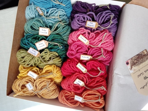 Imagen 1 de 1 de Kit Para Labores De Bordado/tejido. Tinte Natural. Arcoíris