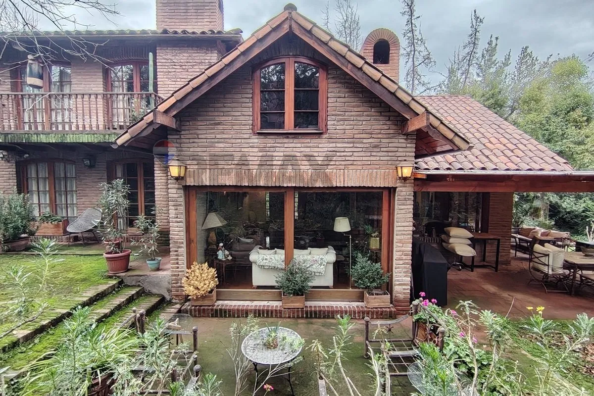 Imagen 1 de 30 de Espectacular Casa Lo Barnechea