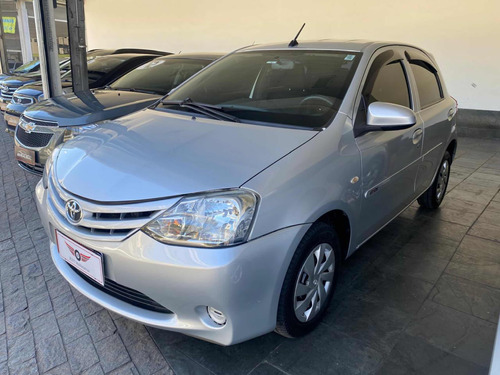 Toyota Etios 1.3 16v X Aut. 5p