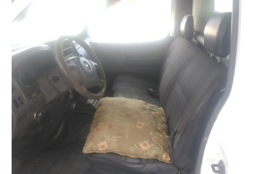 Imagen 11 de 14 de Nissan Np300 2.5 Tdi Pick-up Ac 4x4 Mt