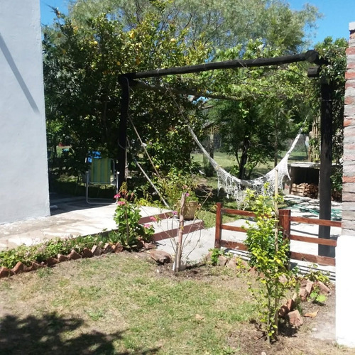Imagen 11 de 17 de Venta De 2 Casas En Balneario San Luis, Costa De Oro, Canelones, Con Muebles Y Electrodomésticos, Parrilleros, Jardín Y Arboles, Contribución Al Día Y Posible Permuta