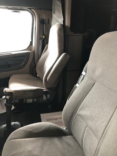 Imagen 5 de 10 de Freightliner Cascadia 2015 Nacional 3 Meses De Garantia