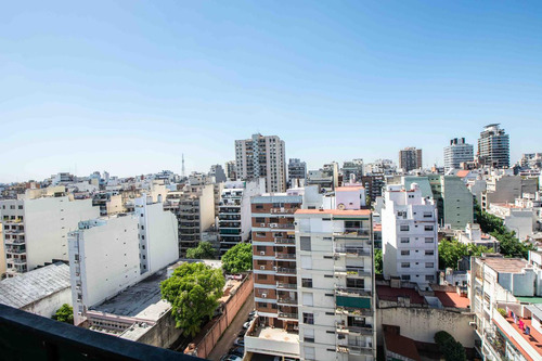 Venta 3 Ambientes - Caballito - Contra Frente Con Balcon - A Refaccionar - Luminoso