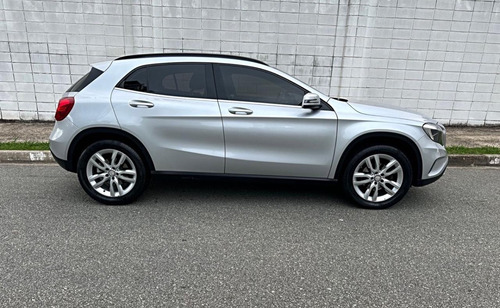 Mercedes-Benz Classe GLA 1.6 Style Turbo Flex 5p
