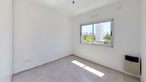 Imagen 7 de 10 de Departamento De Un Dormitorio Con Balcón. Cochera Incluida