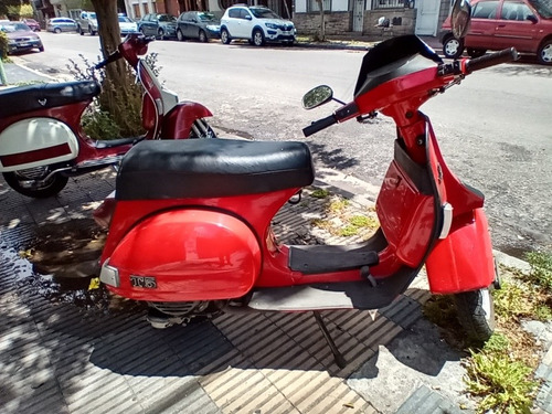 Piaggio Vespa 150 Gris Impecable Blanca Roja