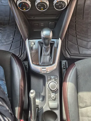 Mazda 2 GRAND TOURING LX