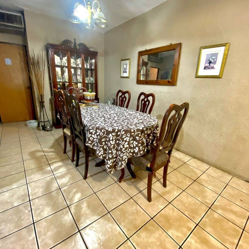 Imagen 4 de 9 de Bonita Casa En Venta