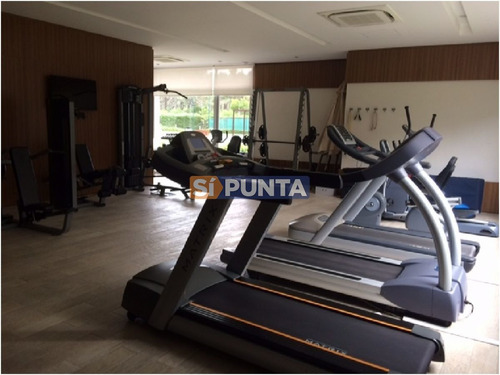 Imagen 23 de 24 de Apartamento En Edificio Con Todos Los Servicios